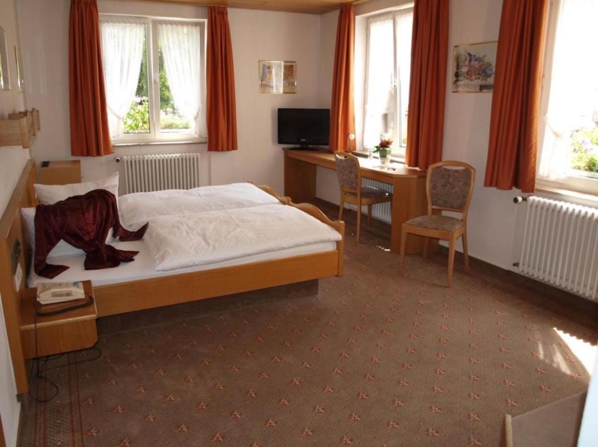 Hotel Gasthof Baeren Weingarten  Exterior photo